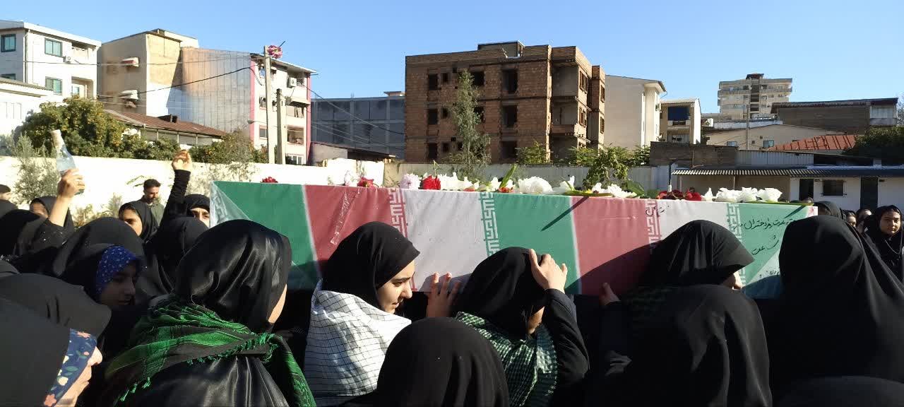 مدرسه زمزم گرگان میزبان لاله بی‌نشان شد