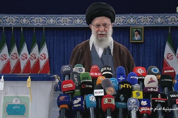 امروز چشم آحاد مردم و افراد ملی و سیاسی به ایران است